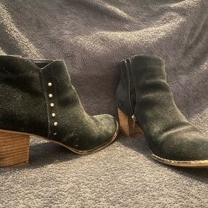 black heeled booties